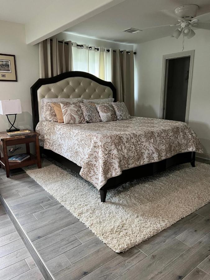 Kingwood Cottage - 10 Mins From Iah - Lake Front Humble Eksteriør bilde