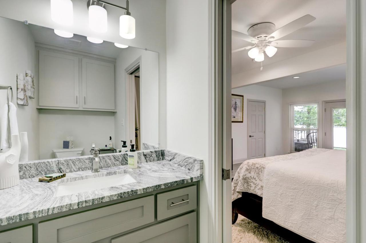 Kingwood Cottage - 10 Mins From Iah - Lake Front Humble Eksteriør bilde